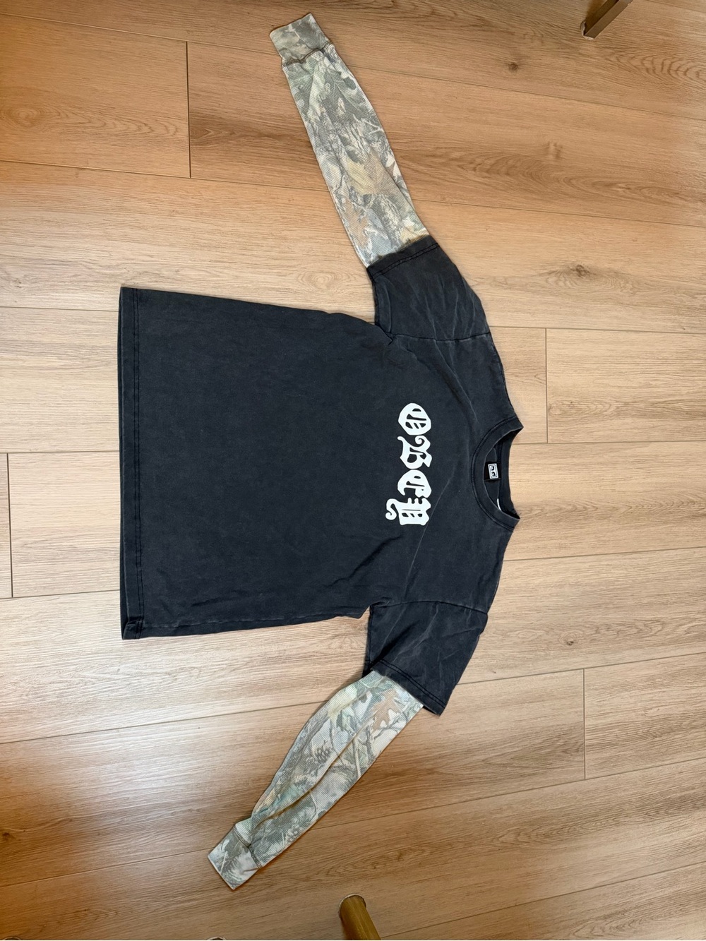 OBEY Camo Double Layer Long Sleeve Tee - Picture 3 of 4